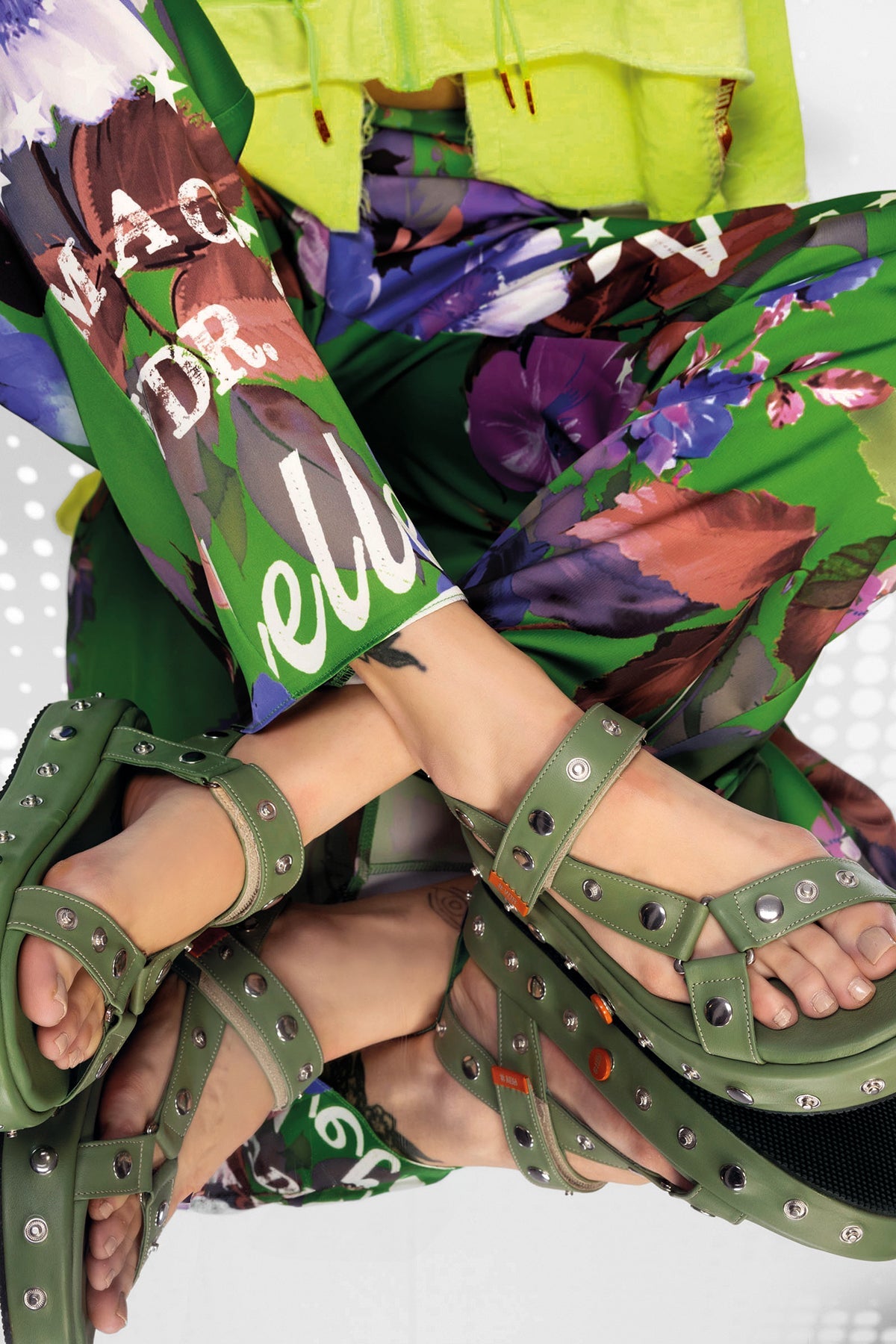 OLIVE SANDALS ROCKER