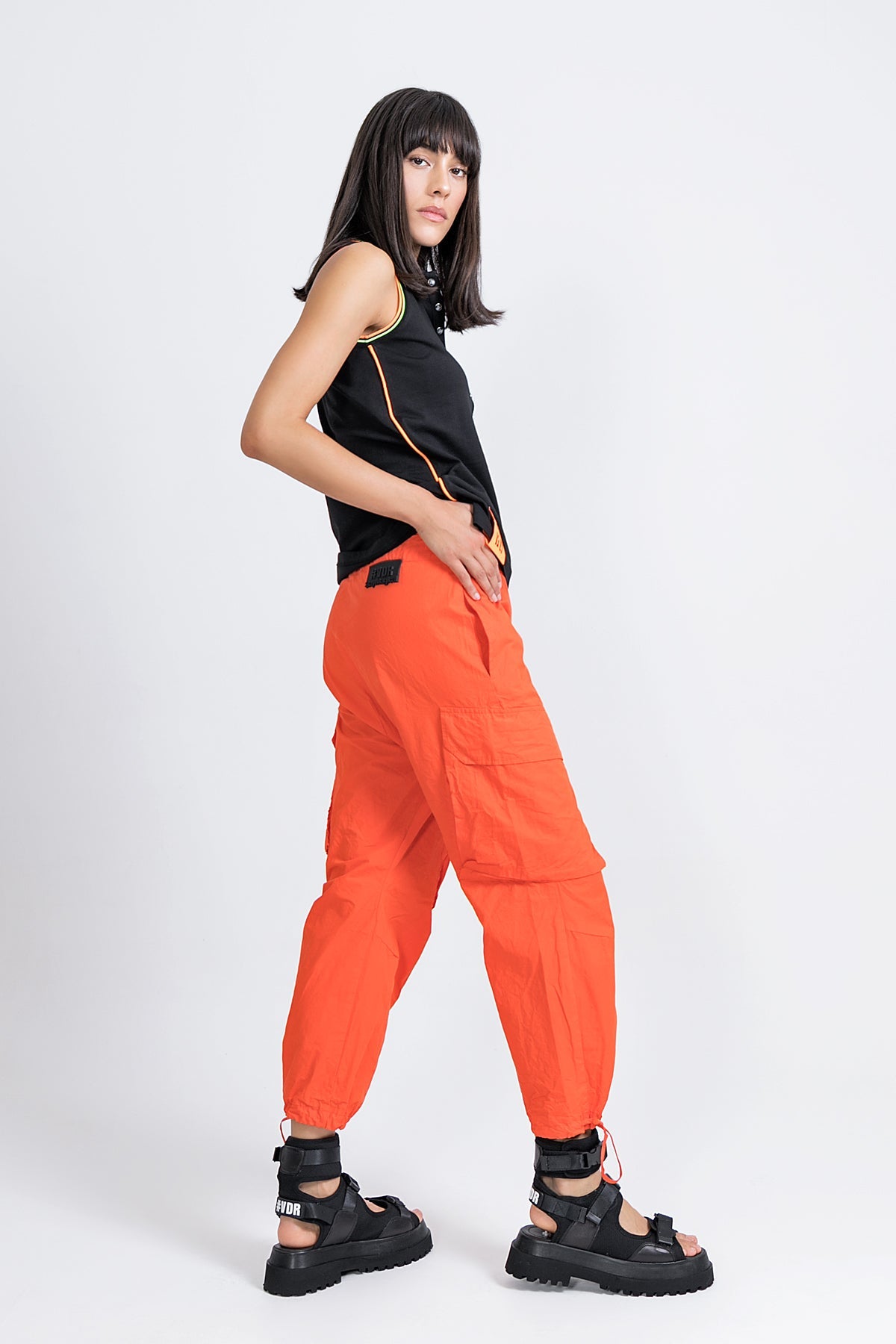 ORANGE PANTS 9323