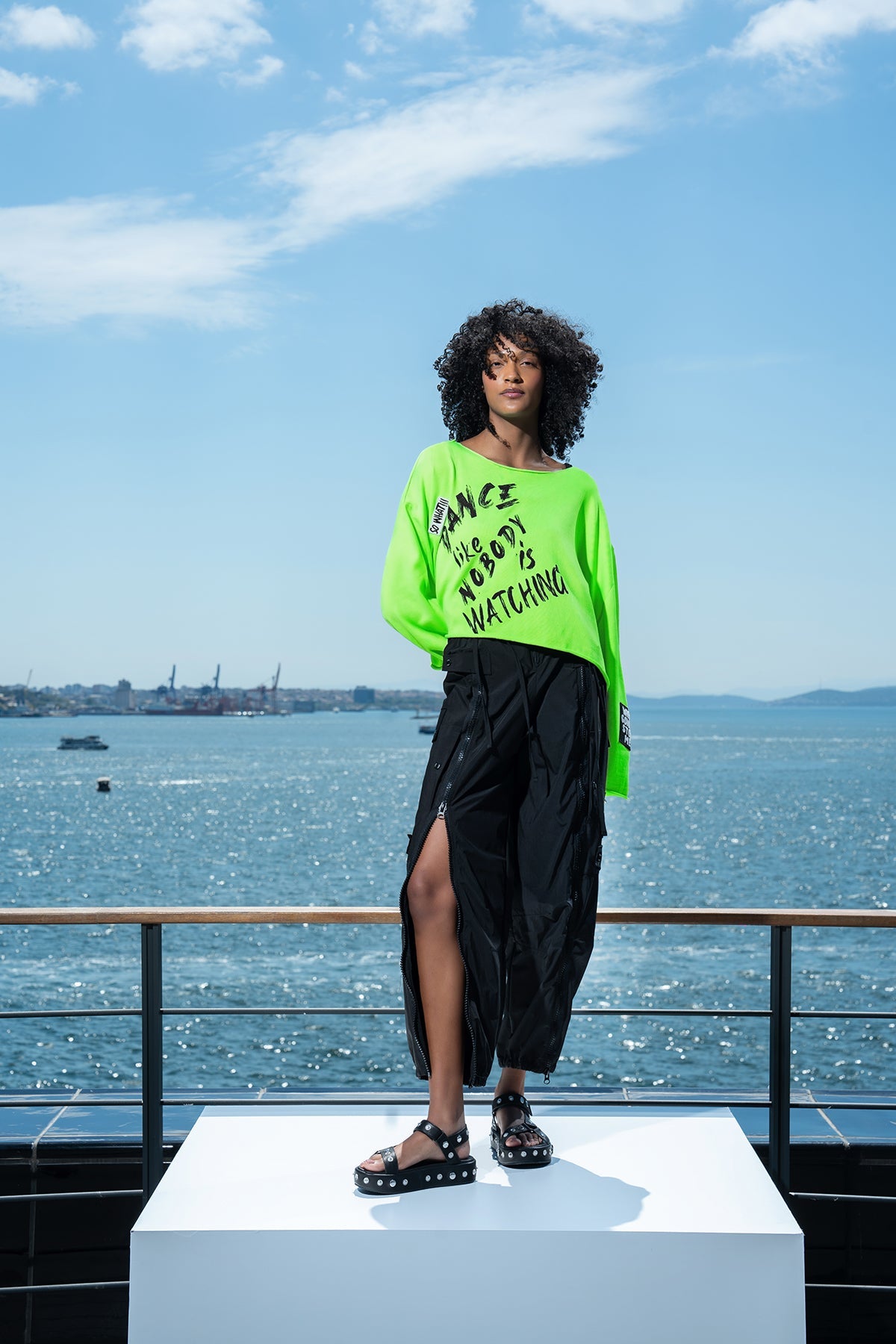 VERDE/NEON PULLOVER 15426