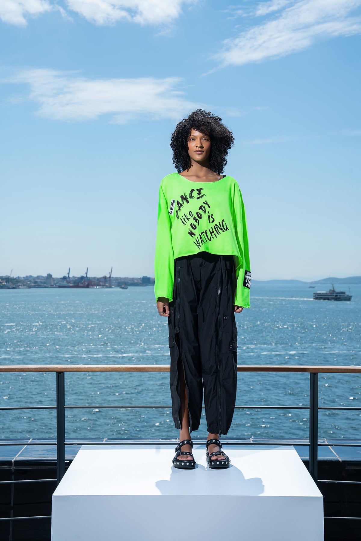 VERDE/NEON PULLOVER 15426