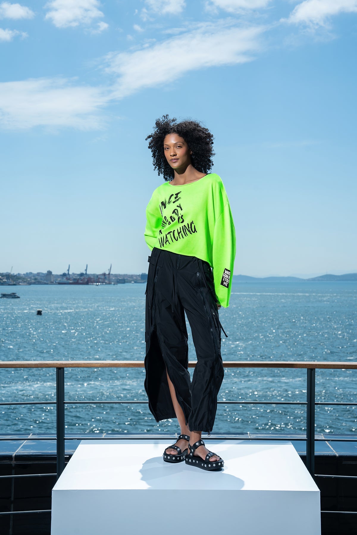 VERDE/NEON PULLOVER 15426