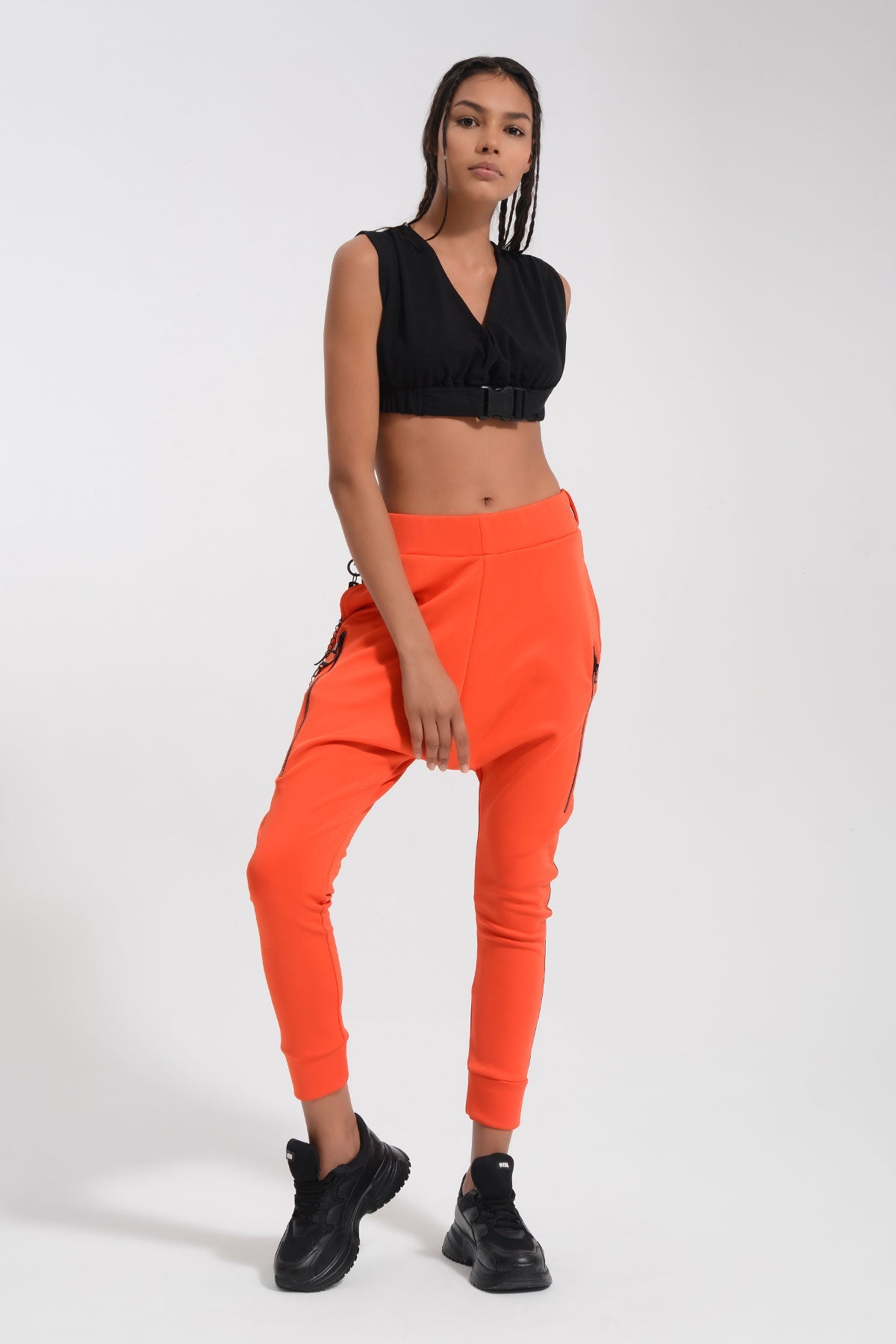 ORANGE PANTS 8052