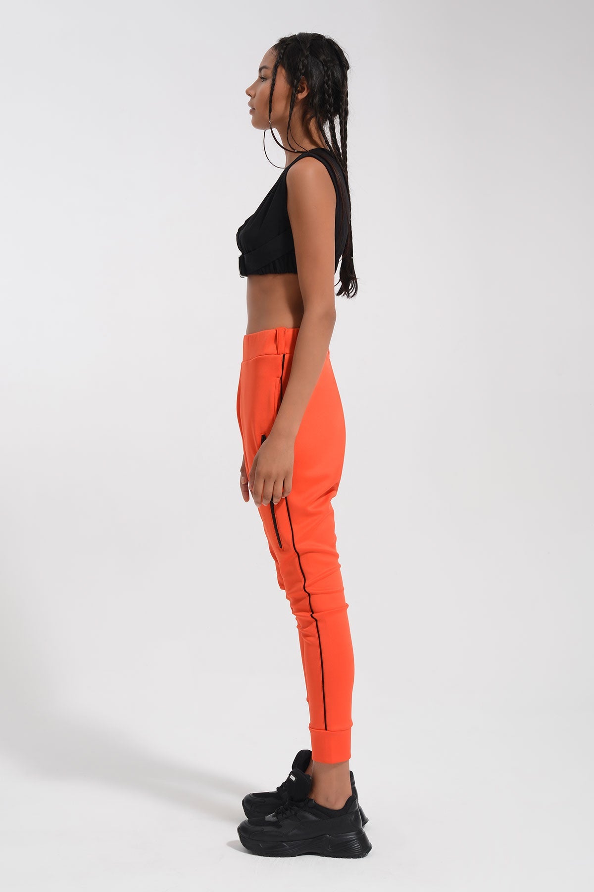 ORANGE PANTS 8052