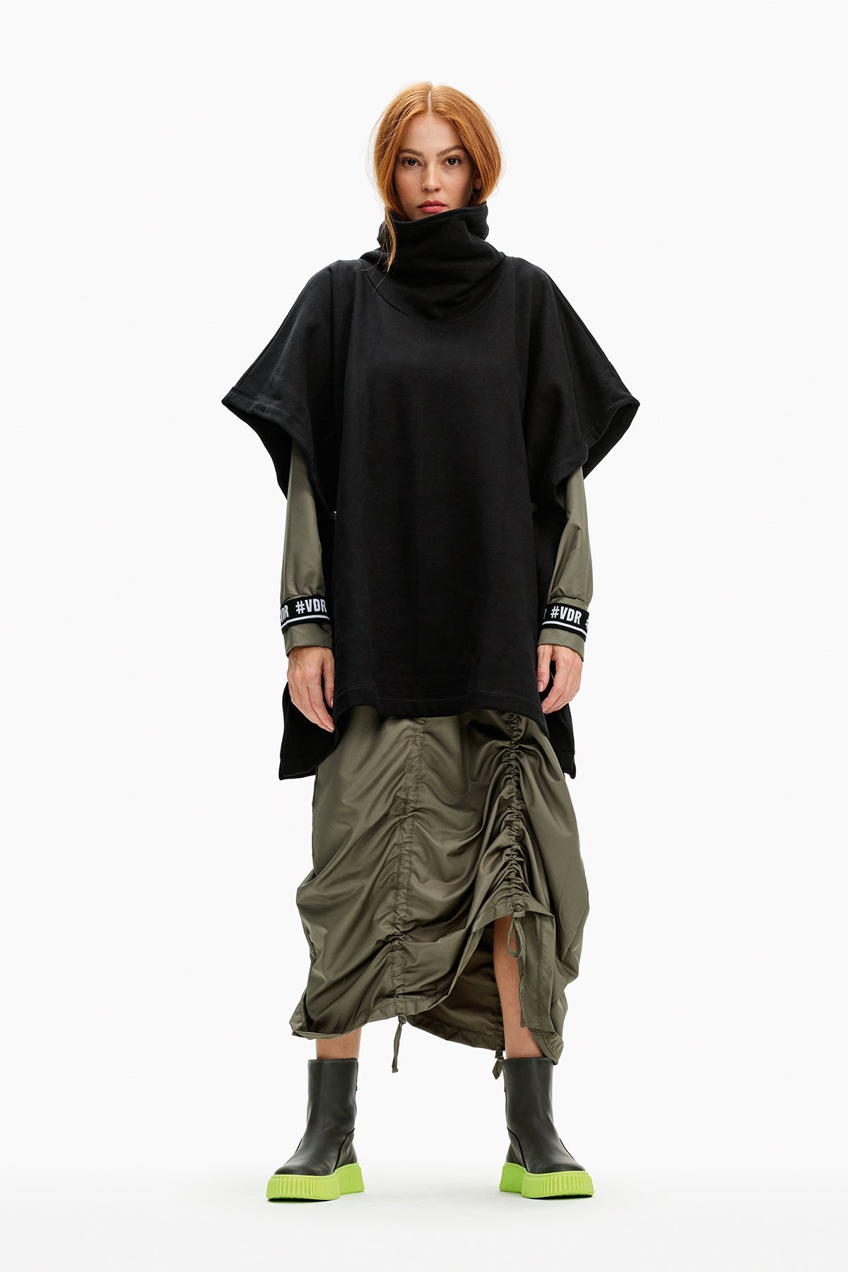 NERO PONCHO 10340